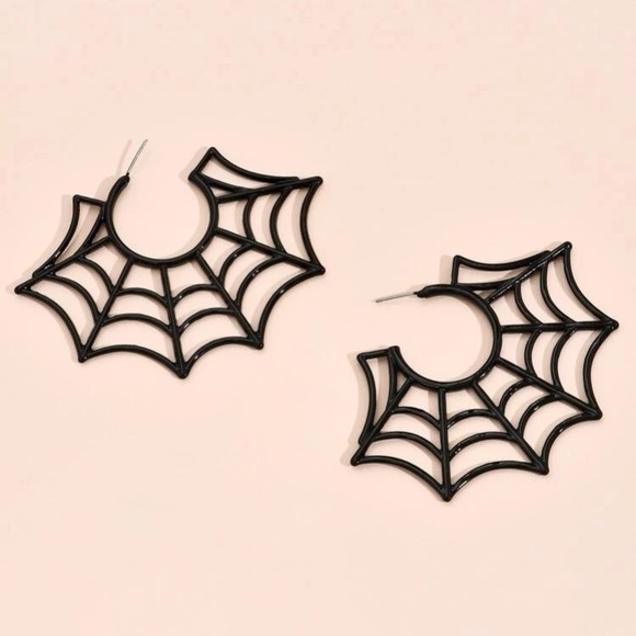 Black Spider Web Earrings Halloween - Picture 2 of 4